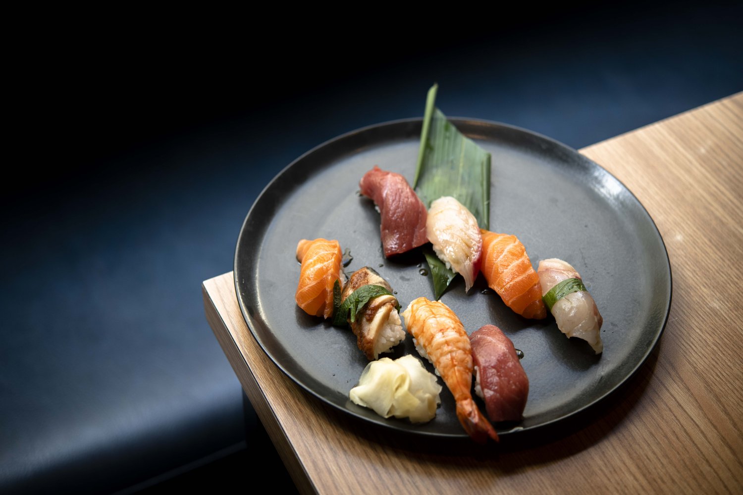 restaurant-ao-izakaya-paris-plat-sushi